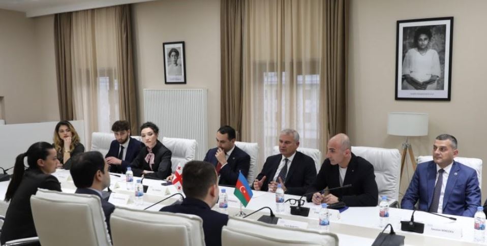 Irakli Kadagishvili, Zaur Dargali and Savalan Mirzoev engage with representatives of Azerbaijan’s Youth Union