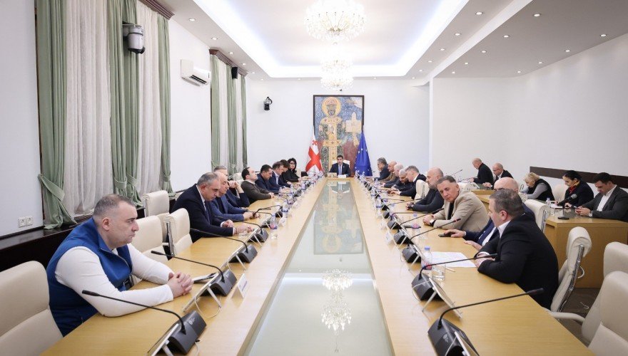 Շալվա Պապուաշվիլին նամակ է ուղարկելու Վրաստանի նախագահին՝ դեկտեմբերի 16-17-ին արտահերթ նիստեր հրավիրելու համար