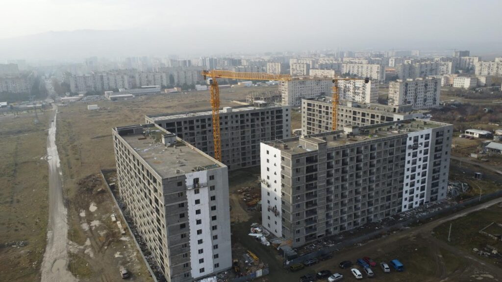 Construction of modern standard residential complex underway in Rustavi for 800 IDP families