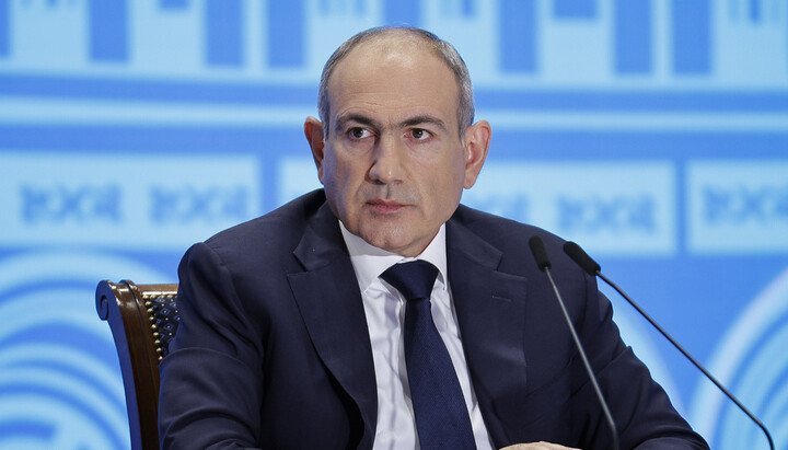 Նիկոլ Փաշինյանը կոչ արեց Ամենայն հայոց կաթողիկոս Գարեգին II-ին հրաժարական տալ. «Եկեղեցին պետք է պաշտպանված լինի Կտրիճ Ներսիսյանից և այլ աղանդավորական խմբերից»
