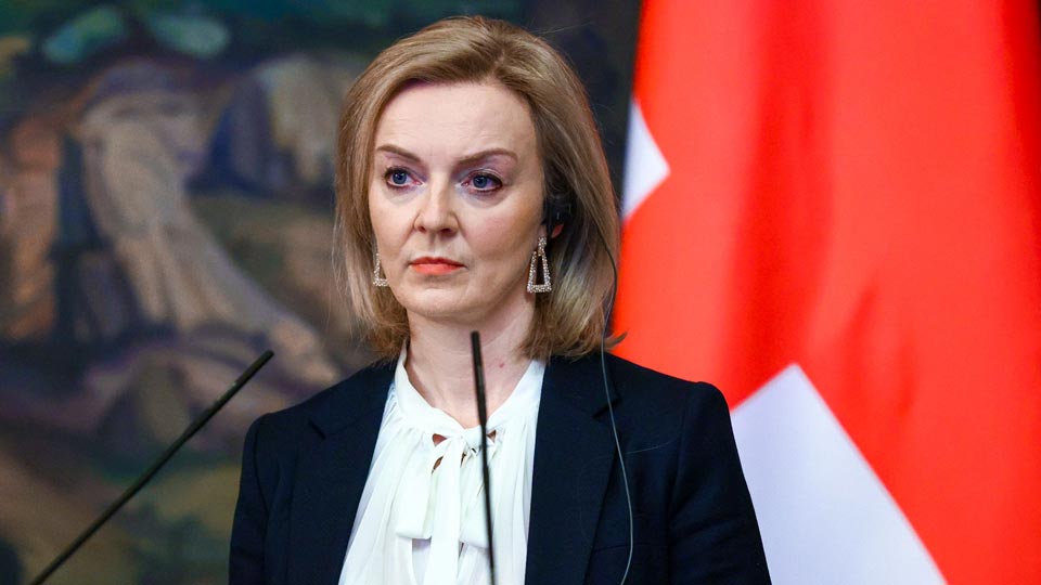 Liz Trass - "BBC" "Dərin Dövlət"in təbliğat təşkilatıdır