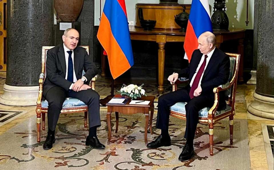 Nikol Paşinyan “Ermənistan-Azərbaycan sülh prosesini dəstəklədiyinə görə” Vladimir Putinə təşəkkür edib
