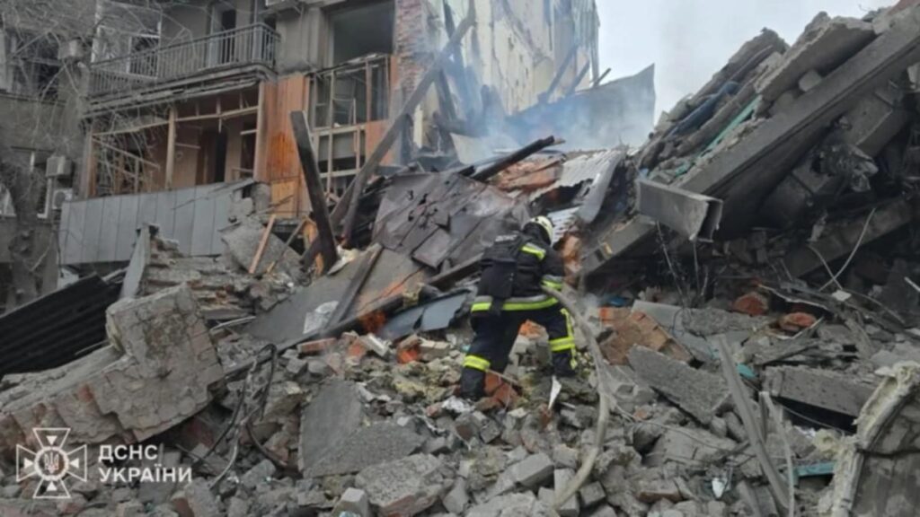 Rusiyanın Xarkov şəhərini bombalaması nəticəsində bir azyaşlı həlak olub, 30-dan çox insan isə xəsarət alıb