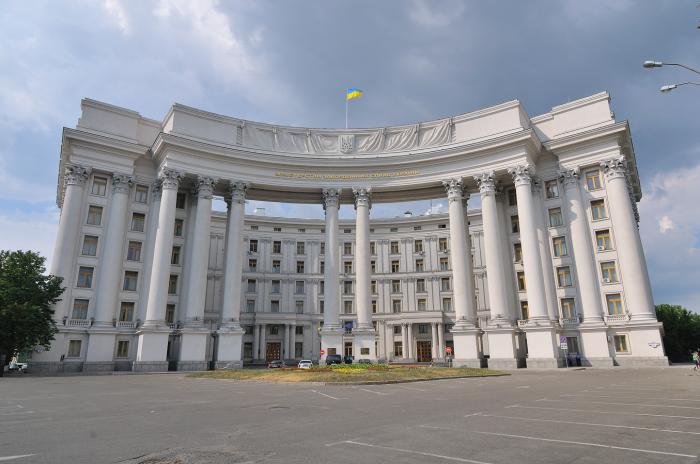 Украина Адәныҟатәи аусқәа рминистрра – Қырҭтәыла аиҳабыра ҳраҭабууп,  агуманитартә цхыраара аҵакы ду амоуп, уи иаамҭаны иҳауит