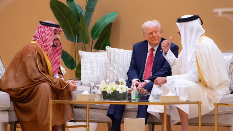 Катари, Омани,  Саудтәи Аравиеи Трамп агәра идыргеит Иран абомбалажьра шахәҭам