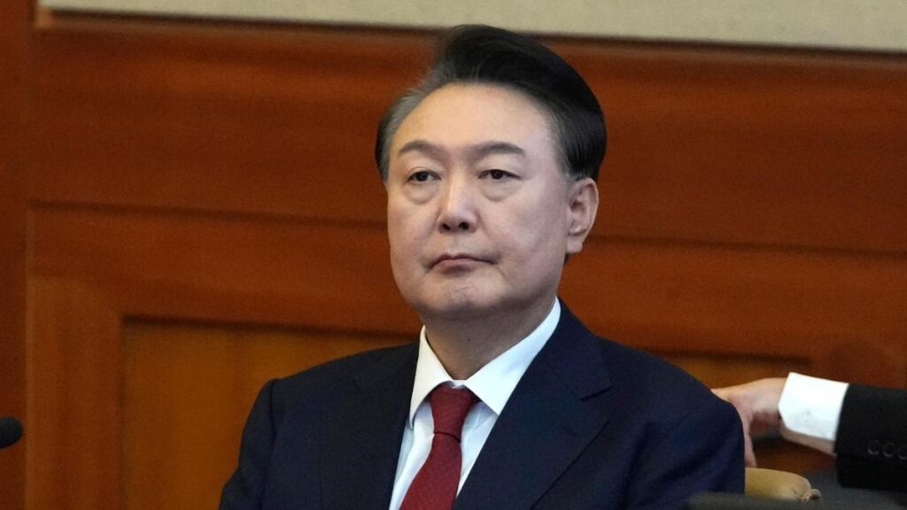 Cənubi Koreya məhkəməsi sabiq prezident Yun Suk-yolu beş il müddətinə azadlıqdan məhrum edib