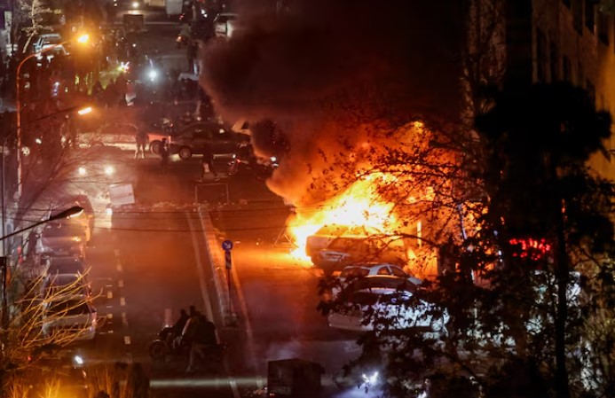 Reuters -  Иран ишырҳәаз ала,  апротесттә акциақәа раан иҭахаз  5000ҩык раҟара рыхьӡқәа еилкаауп, урҭ рҟынтә  500ҩык ашәарҭадаратә мчқәа русзуҩцәа роуп 