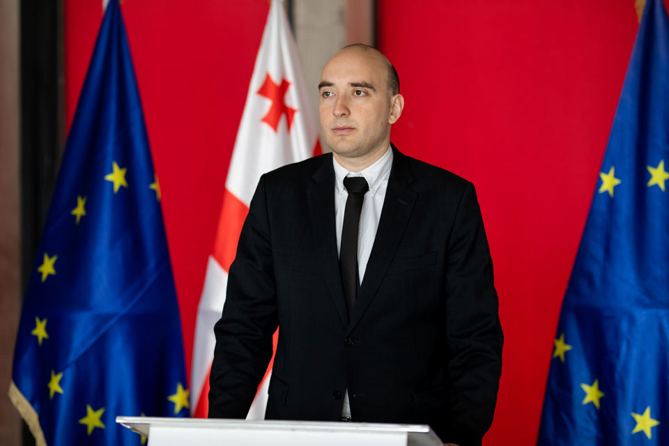 UNM's Pavlenishvili: Prisoners, who sit in prisons for nothing, have a principal position not to apply for pardon