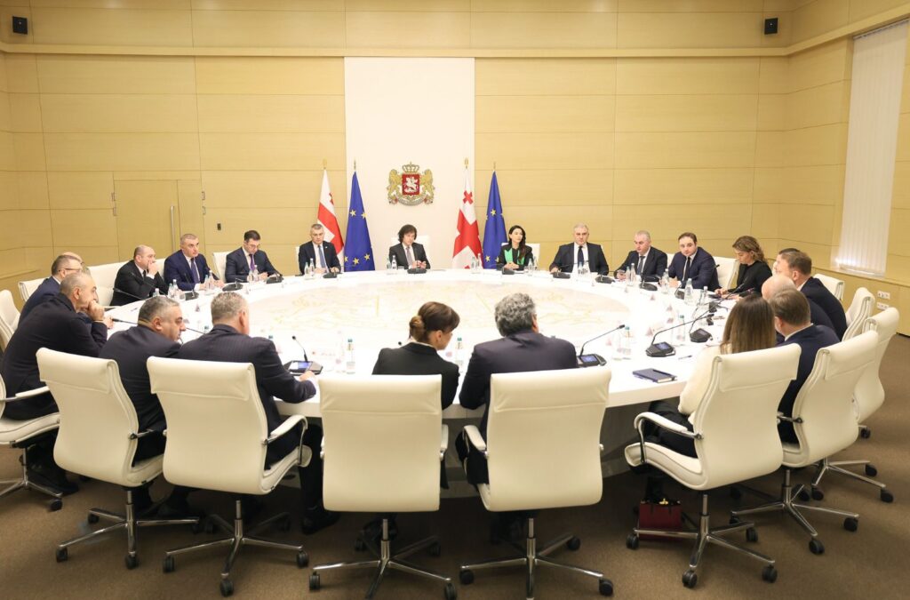 PM meets major fuel companies within Coordination Commission on Consumer Prices