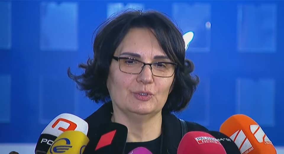Tamar Vepxvadze - Təhsil Nazirliyində görüş zəruri idi, bir az da gecikmiş, universitetlərin birləşdirilməsi ilə bağlı qərar qəbul edilib və prosesin minimal dərəcədə ağrılı olması üçün detallar müzakirə olunur
