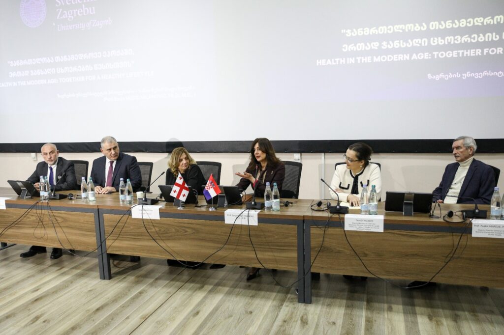 Croatian First Lady holds public lecture at National Disease Control Center