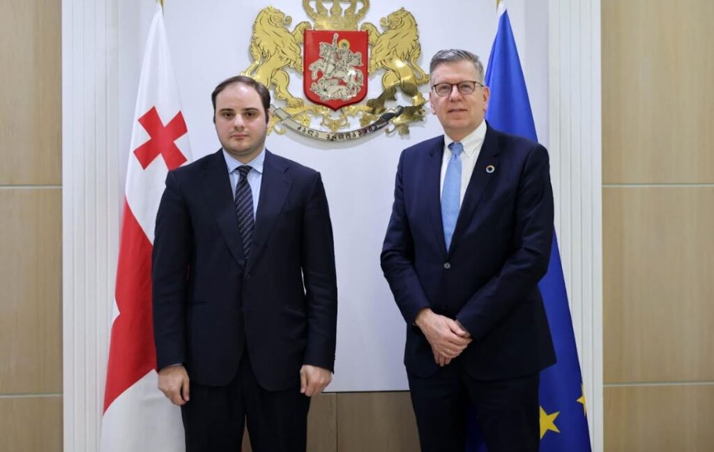 Head of Gov't Administration meets IOM Regional Director