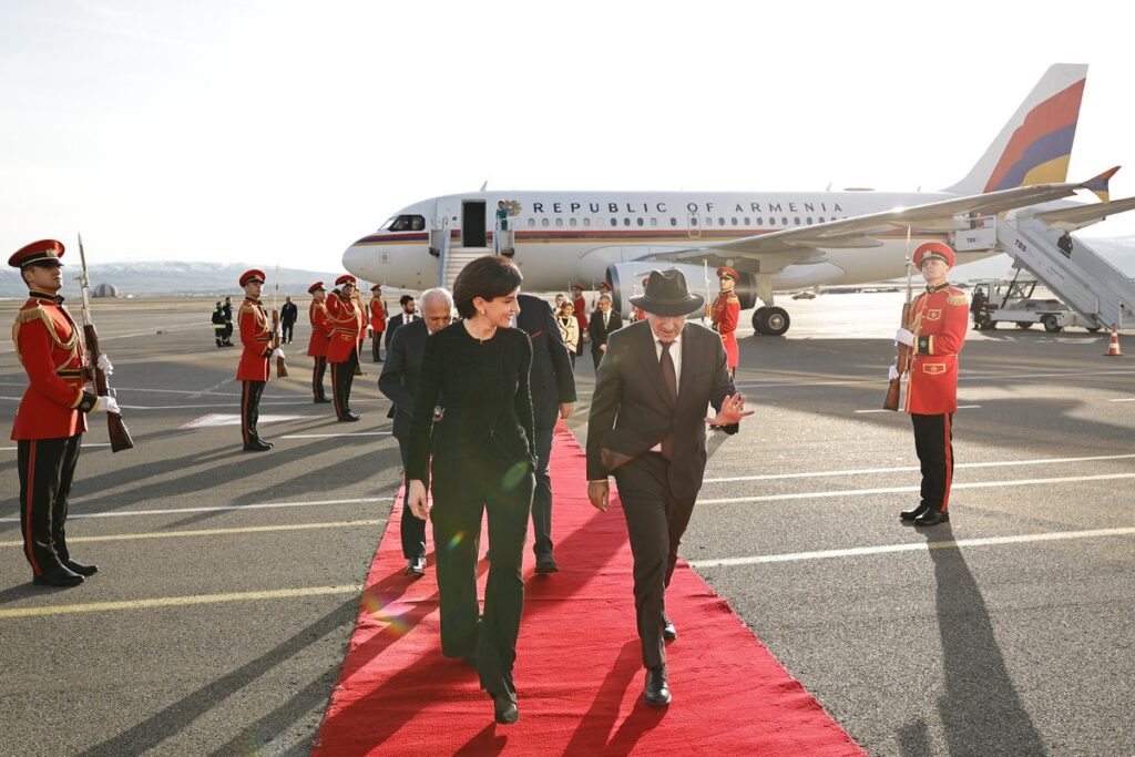 Armenian PM begins two-day visit to Georgia