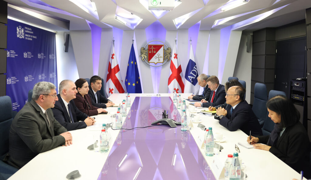 Finance Minister meets ADB President
