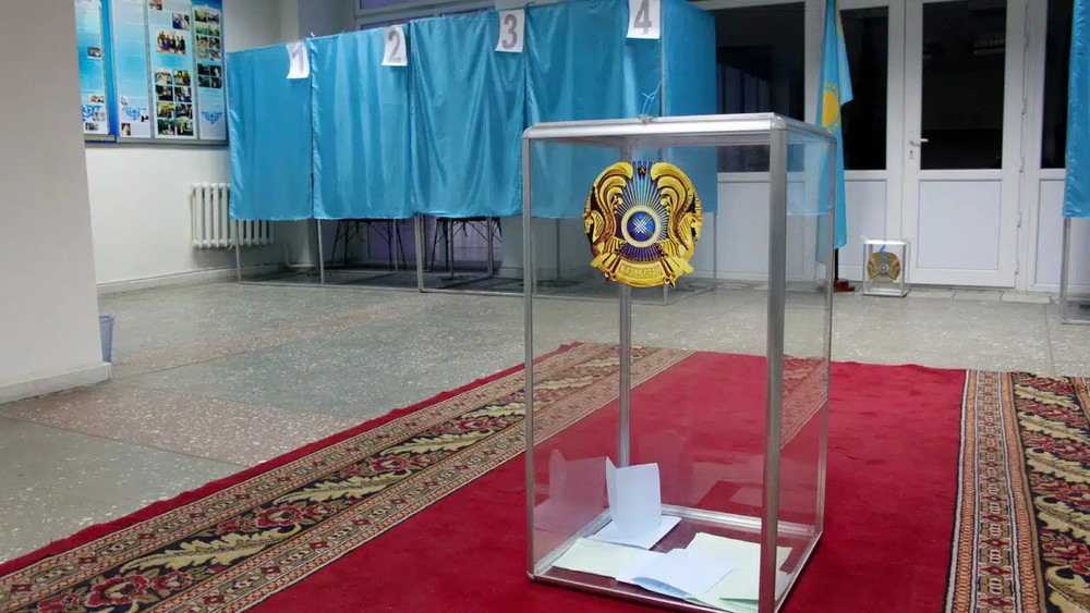 Qazaxıstanda yeni konstitusiyanın qəbul edilməsi üçün referendum keçirilir