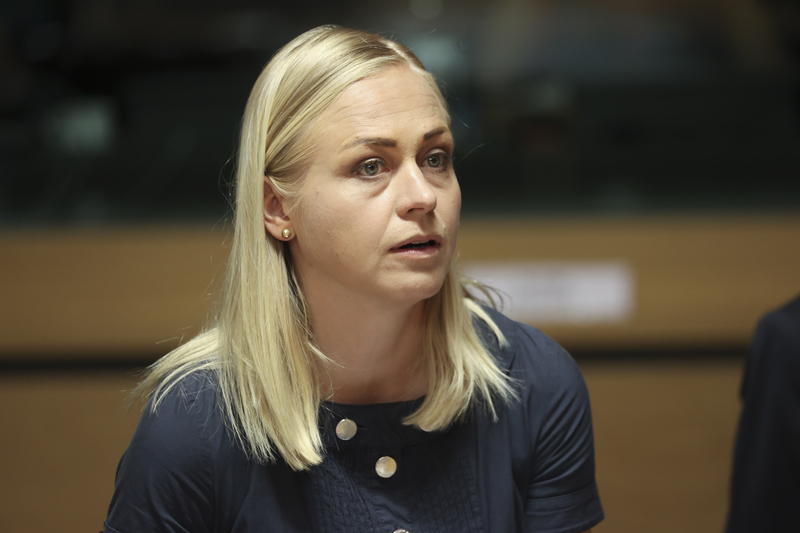 Элина Валтонен – Фæстаг закъон, кæцы арæн кæны гуырдзиаг адæмы сæрибардзинад, у ноджы иу къахдзæф æнæраст здæхты, куыд Евроцæдис, хъуамæ баззайæм къæрцхъусæй