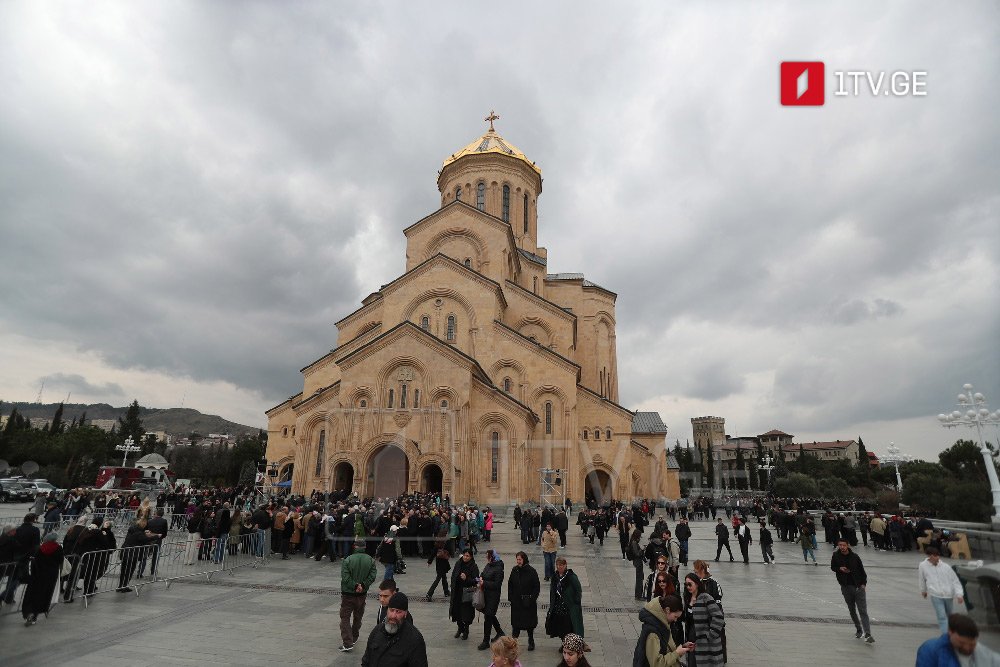 Traffic restricted near Holy Trinity Cathedral, pedestrian access via Meskhishvili Street