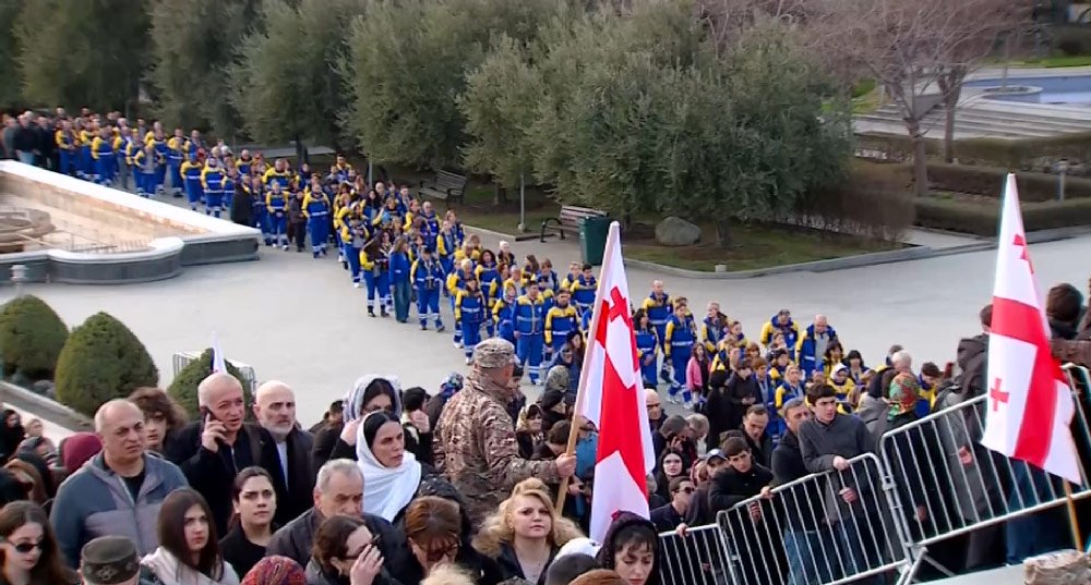 Üçlük məbədində İkinci İlianın mülki yas mərasimi