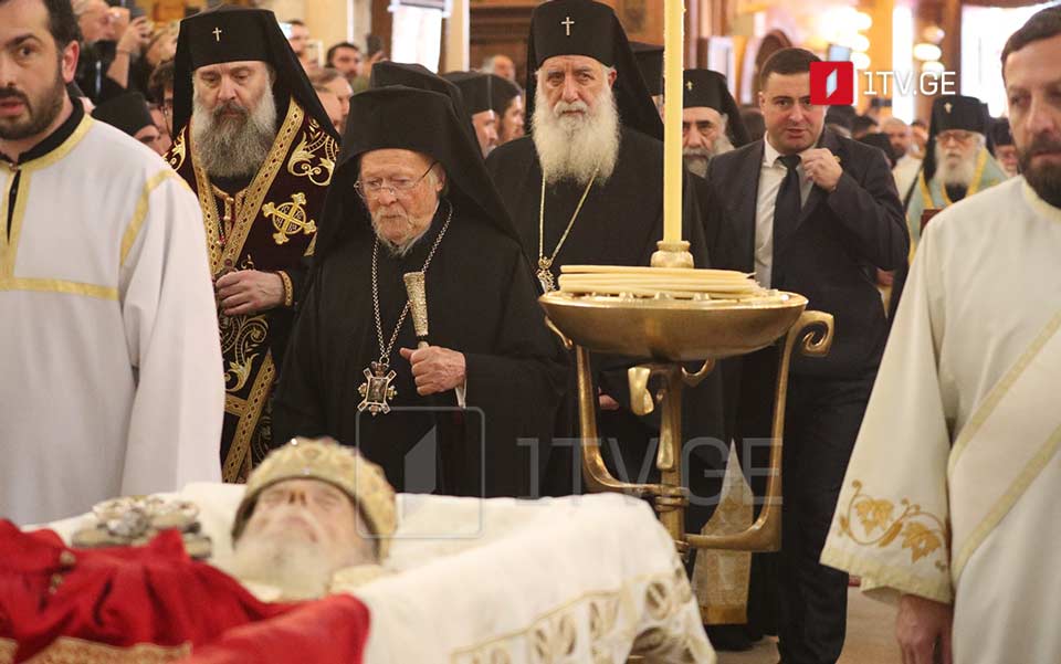 Dünya Patriarxı Birinci Bartlome Üçlük kafedral məbədinə gəlib [Foto]