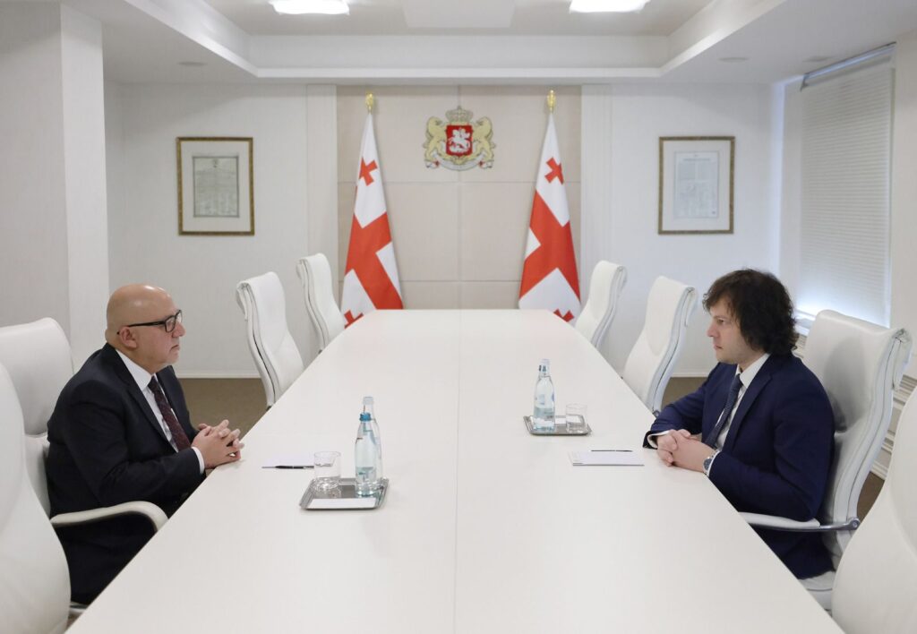 PM holds farewell meeting with Ambassador of Turkey