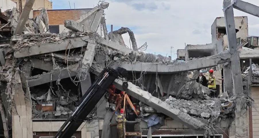 Gecə saatlarında İranın Qum şəhərinin bombalanması nəticəsində 18 nəfər həlak olub, 10 nəfər isə yaralanıb