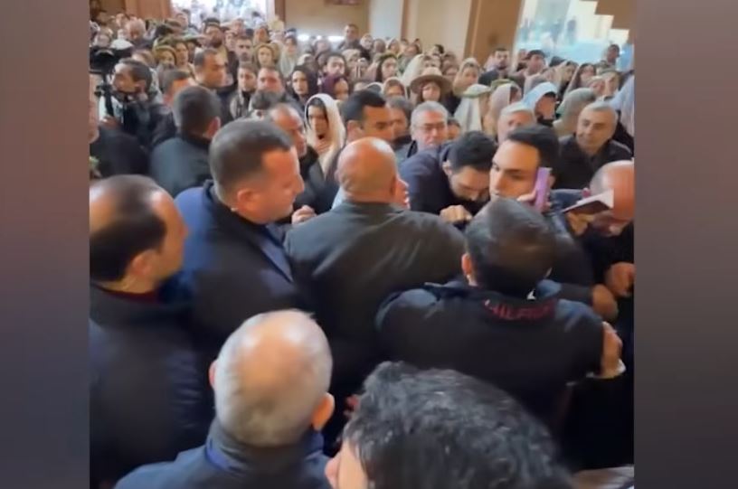 Yerevan şəhərində, St. Anna Church-da Nikol Pashinyan-ə hücum cəhdi ilə bağlı üç nəfər saxlanılıb