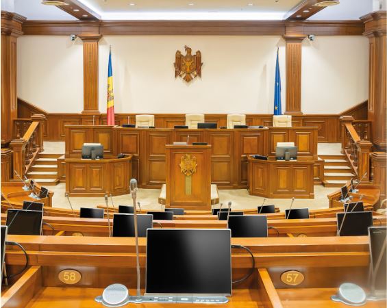 Парламент Молдовы поддержал выход страны из СНГ