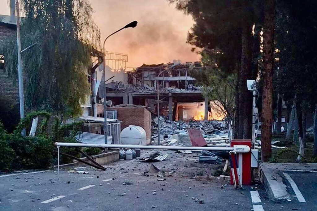 İran Səhiyyə Nazirliyi bildirir ki, ABŞ-İsrail bombardmanı nəticəsində ölkənin ən qədim tibbi tədqiqat mərkəzi dağılıb