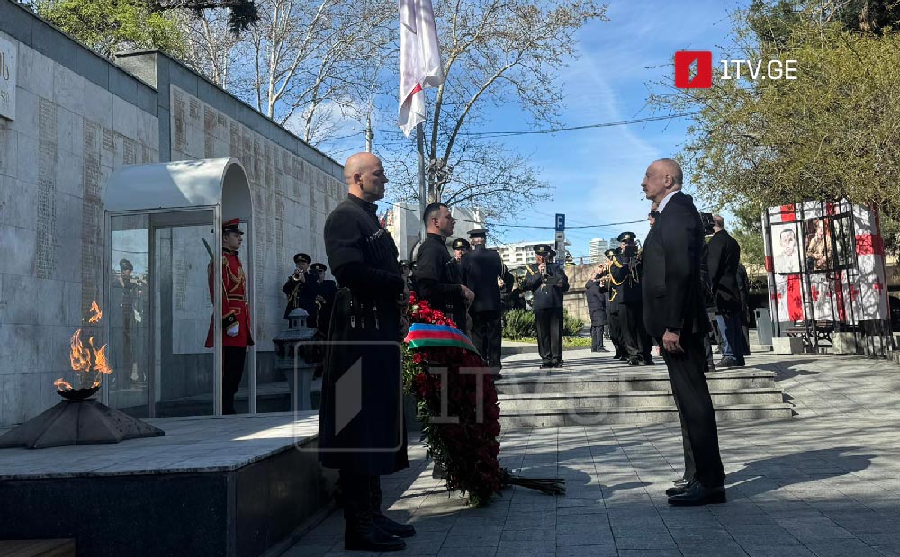 Азербаиџьан ахада Қырҭтәыла акзаара зхы ақәызҵаз афырхацәа рмемориал амҵан ашәҭқәа шьҭеиҵеит 