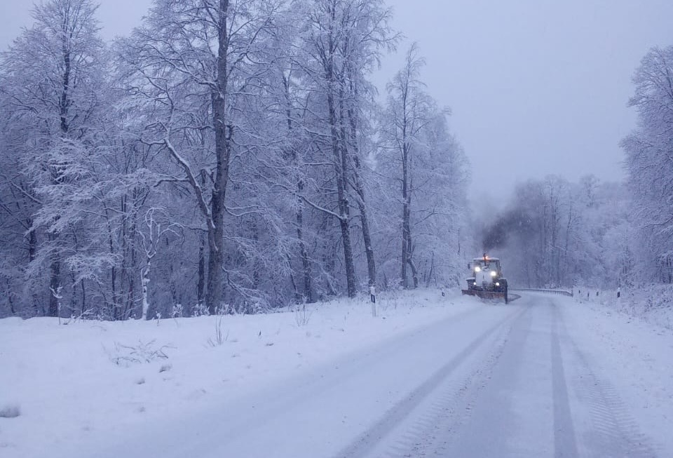 Trailers and semi-trailers are banned on Nakerala Pass and Sachkhere-Uzunta-Shkmeri-Zudali road due to snow