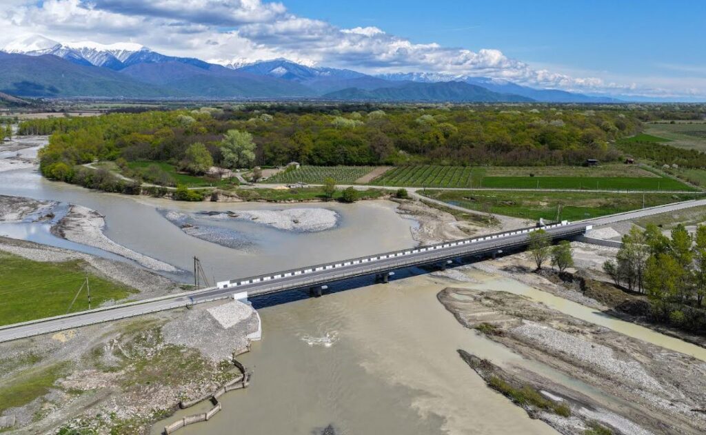 Reconstruction of bridge over Alazani River on Zemo Khodasheni-Alaverdi-Kvemo Alvani road completed