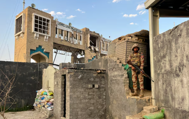 Əfqanıstanın “Taliban” hərəkatının açıqlamasına görə, Pakistanın minaatan və raket hücumları nəticəsində ölkədə azı dörd nəfər həlak olub, 70 nəfər yaralanıb