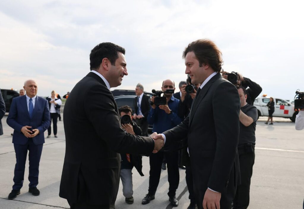 İrakli Kobaxidze Avropa Siyasi Birliyinin Səkkizinci Toplantısında iştirak etmək üçün Ermənistana gəlib