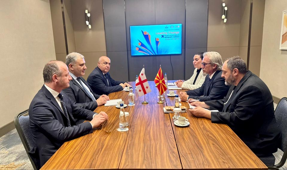 Health Minister meets with North Macedonian Minister of Social Policy, Demographics and Youth