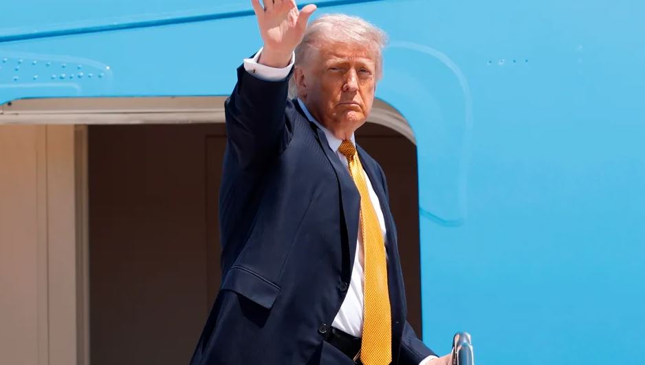Дональд Трамп отправился в Китай