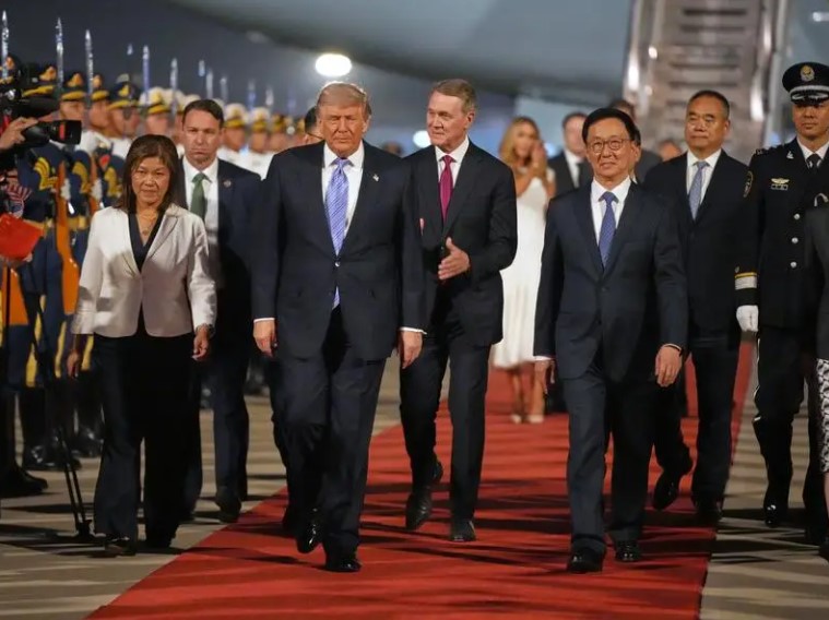 Donald Trampın Çinə səfəri başladı