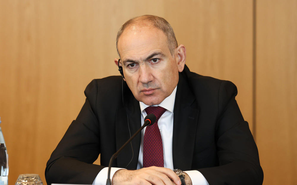 Nikol Paşinyan — Biz Rusiya ilə mübahisə etməyəcəyik, savaşmayacağıq. Rusiya superdövlətdir və ona hörmətlə yanaşmaq lazımdır. Biz də bunu edirik
