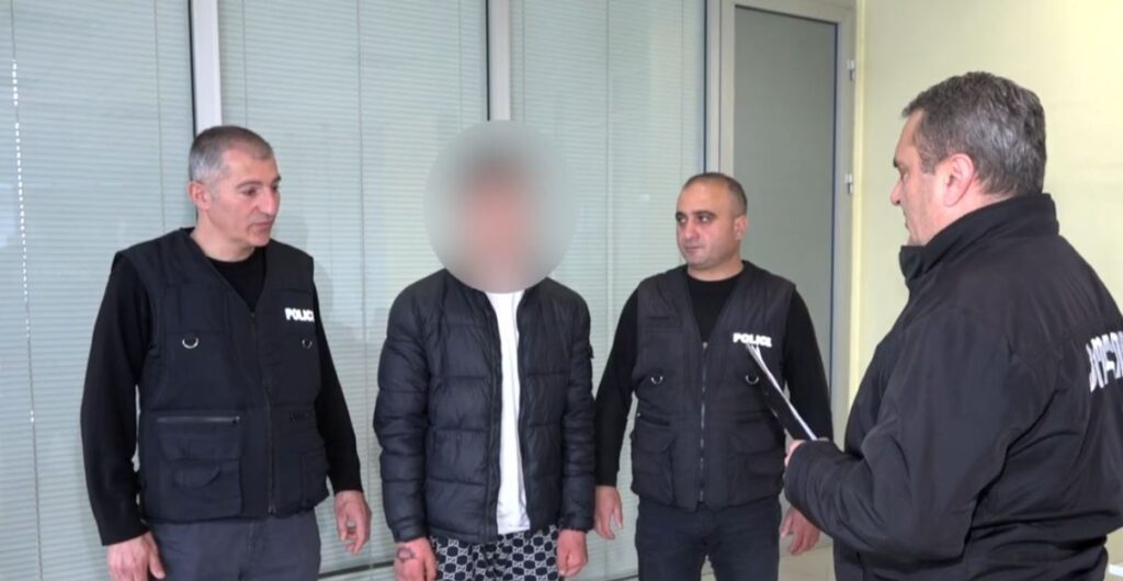 Şida Kartli polisi elektrotexnika mağazasından oğurluq ittihamı ilə yetkinlik yaşına çatmayan şəxsi saxlayıb