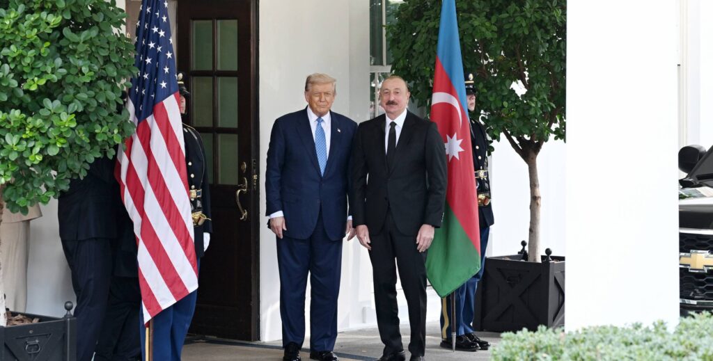 Donald Tramp - ABŞ Azərbaycan və Ermənistan arasında uzunmüddətli sülhü dəstəkləməyə davam edir, regional münasibətlərdə tərəfdaşlığımızı dərinləşdiririk, əməkdaşlığın davamını gözləyirik