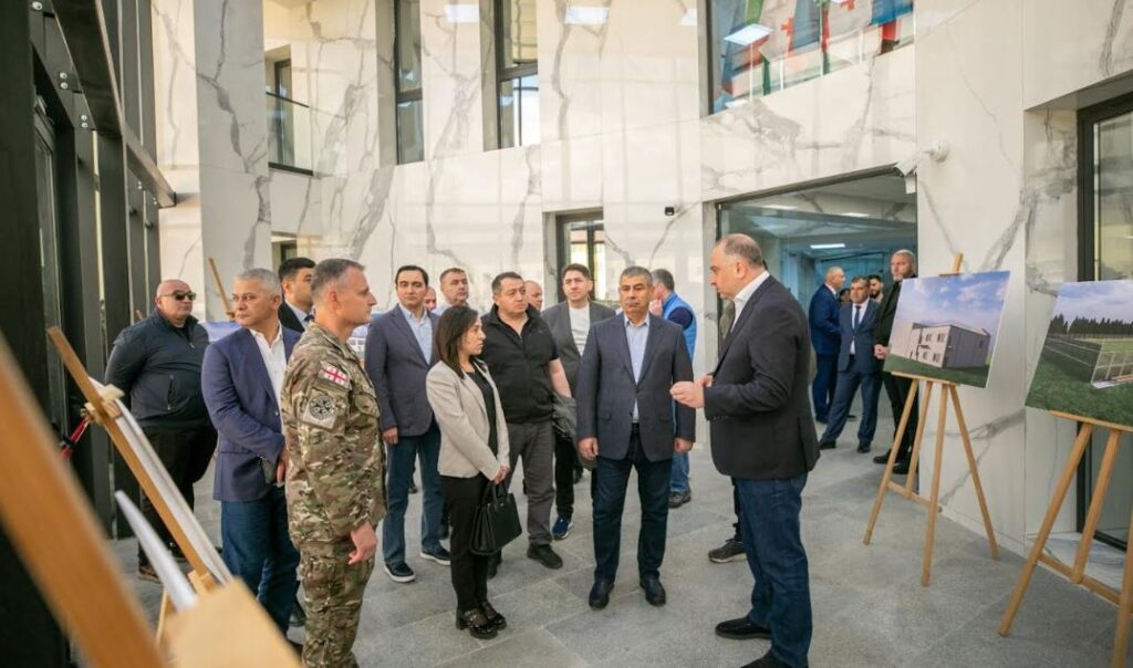 Azerbaijani Defense Minister visits Georgian Special Operations Command base in Mukhrani