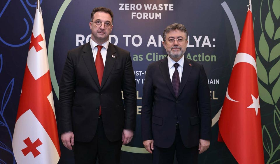 Դավիթ Սոնղուլաշվիլին հանդիպել է Թուրքիայի գյուղատնտեսության և անտառտնտեսության նախարար Իբրահիմ Յումաքլիի հետ