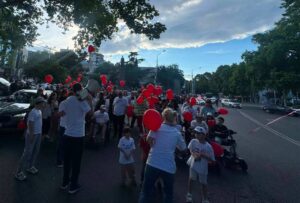 Parents of Children with Duchenne Muscular Dystrophy hold March of Gratitude
