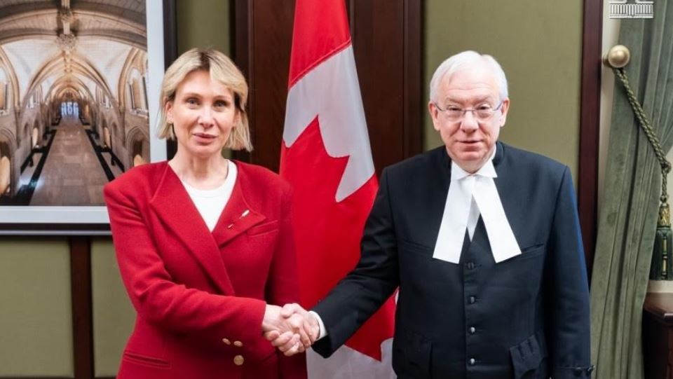 Парламентон делегаци, Цъилосани Нинойы сæргълæудæй, Канадæйы парламенты сæрдаримæ фембæлд