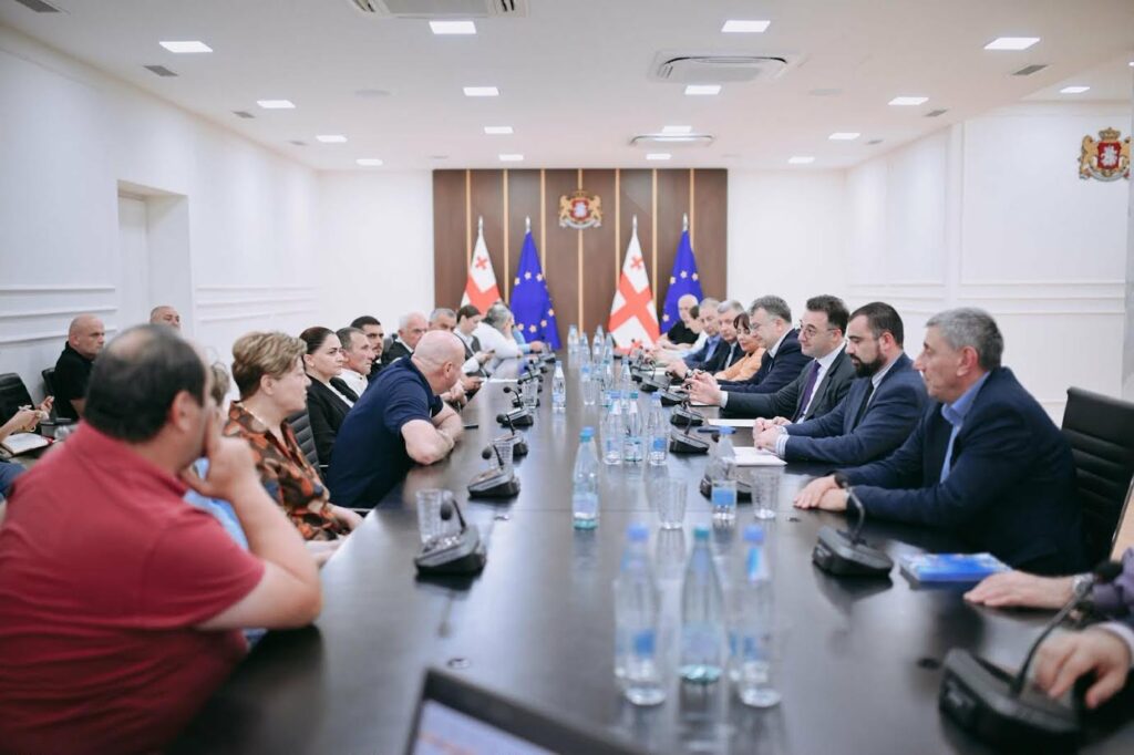 Minister of Agriculture meets representatives of the livestock sector