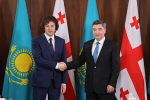 Иракли Кобахиӡе Ҟазахстан аԥыза-министр Олжас Бектенов диԥылеит