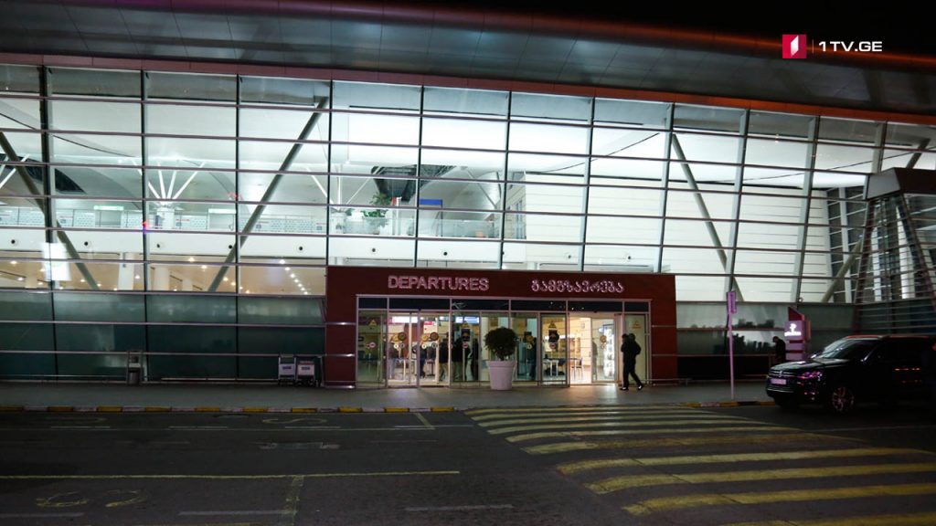 Tbilisi Beynəlxalq Aeroportu: Sərnişinlərin gözləmə zonası tam açılıb, məhdudiyyətlər aradan qaldırılıb, heç bir reysdə gecikmə olmayıb