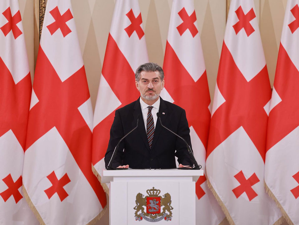 Mixeil Kavelaşvili Dohadadır. O, Qətər Dövlətinin əmiri ilə görüşəcək və keçmiş əmirin vəfatı ilə əlaqədar başsağlığı verəcək.