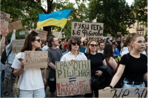 В Киеве второй день проходит акция в поддержку бывшего министра обороны Михаила Федорова