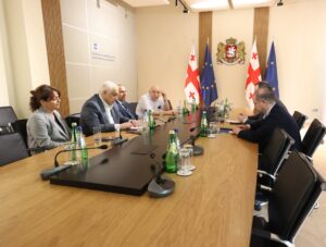 Education Minister meets Head of High Energy Physics Programme at University of South Carolina