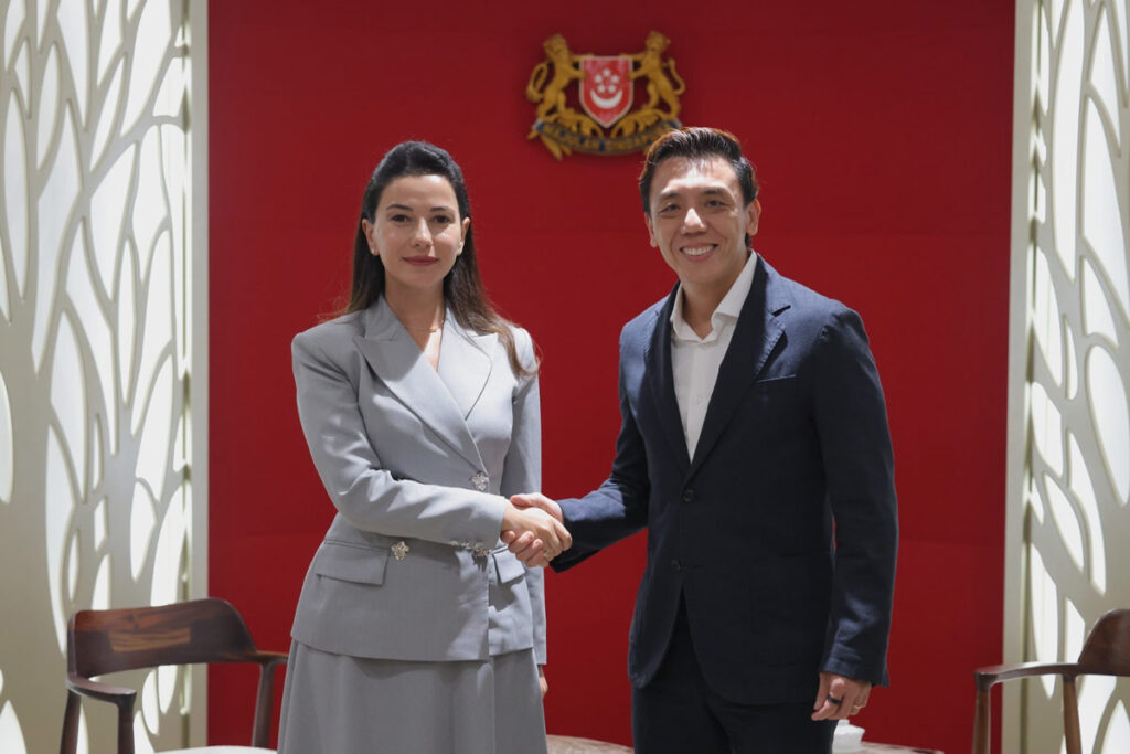 Economy Minister holds high-level talks with Singaporean Transport and Finance officials